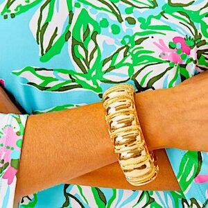 Lilly Pulitzer Bright Delight GOLD Hinged Statement Bracelet MSRP $68. NIP, NWT